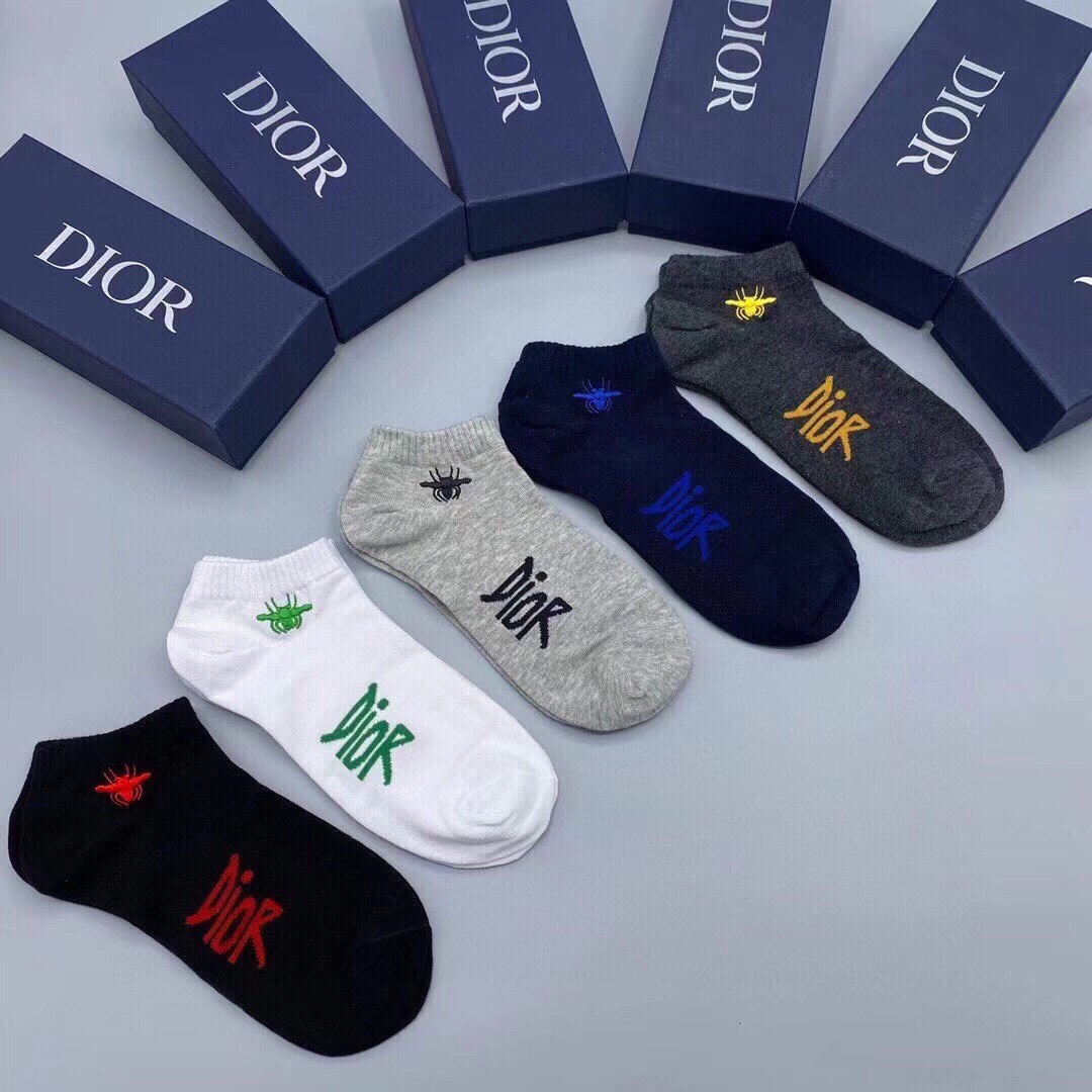 Dior迪奥️D家新品短款袜子️配送