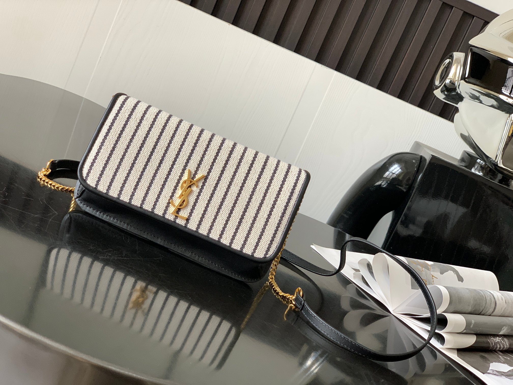 条纹哑麻布 皮革 翻盖 手机包 链条肩背带