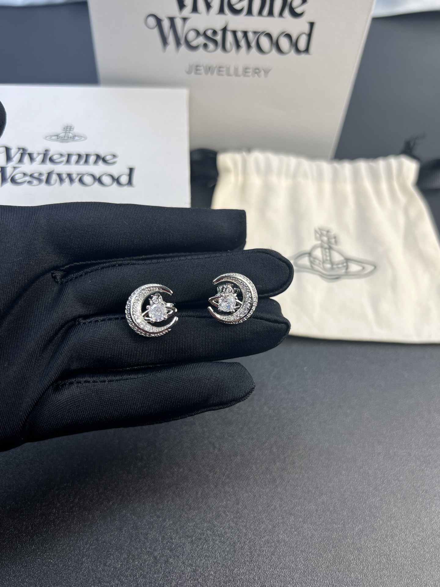 NO:103447,The Queen Moon of the Cialis Saturn's earrings in white gold, the Queen Mother of the Cialis19860909西太后半月土星耳钉白金色,西太后耳钉,Jewelry