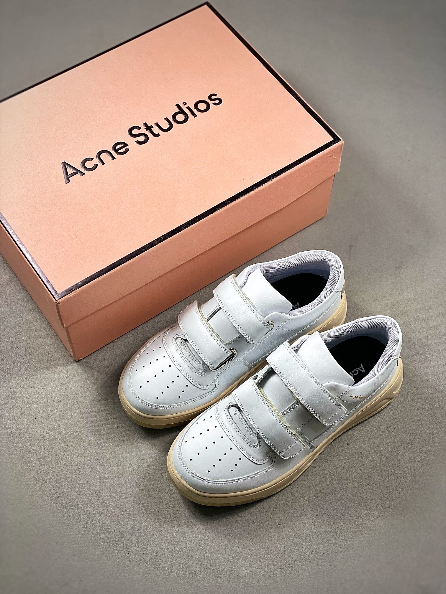 360  欧阳娜娜同款Acne Studios 2023早春新款笑脸魔术贴小白鞋