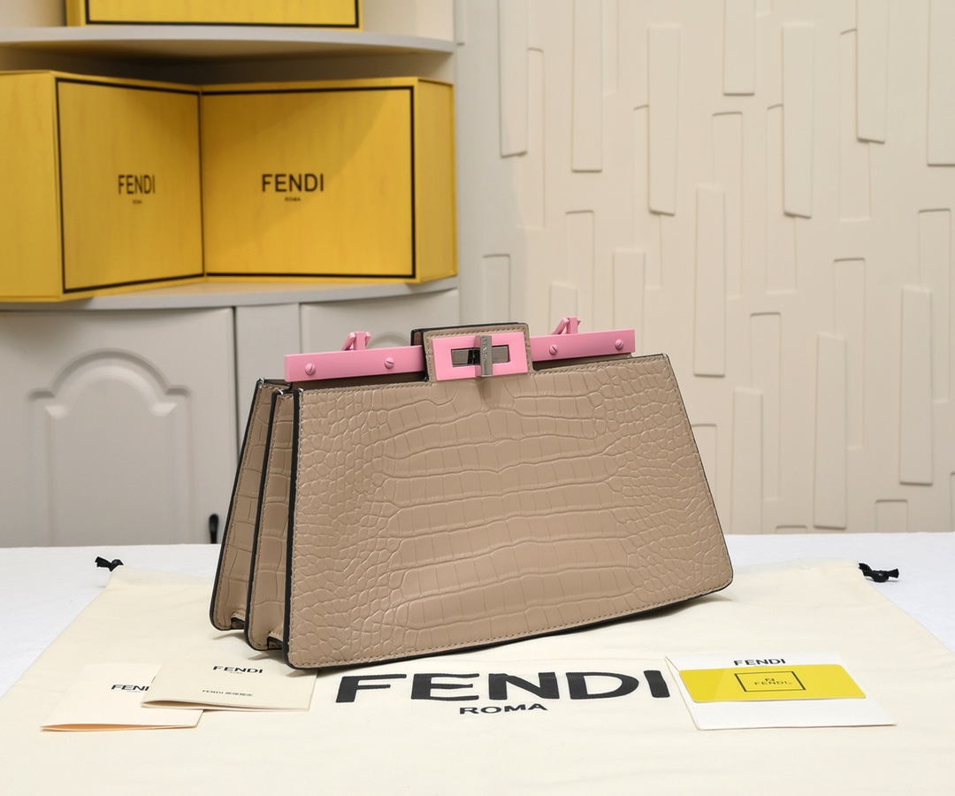 型号130鳄鱼纹黑色Fendi202