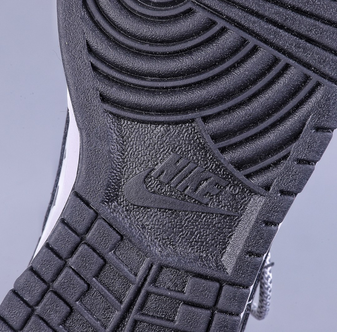 200 Nike Dunk Low 黑白小熊猫 情人节 定制版解构绑带休闲板鞋 DD1503-106