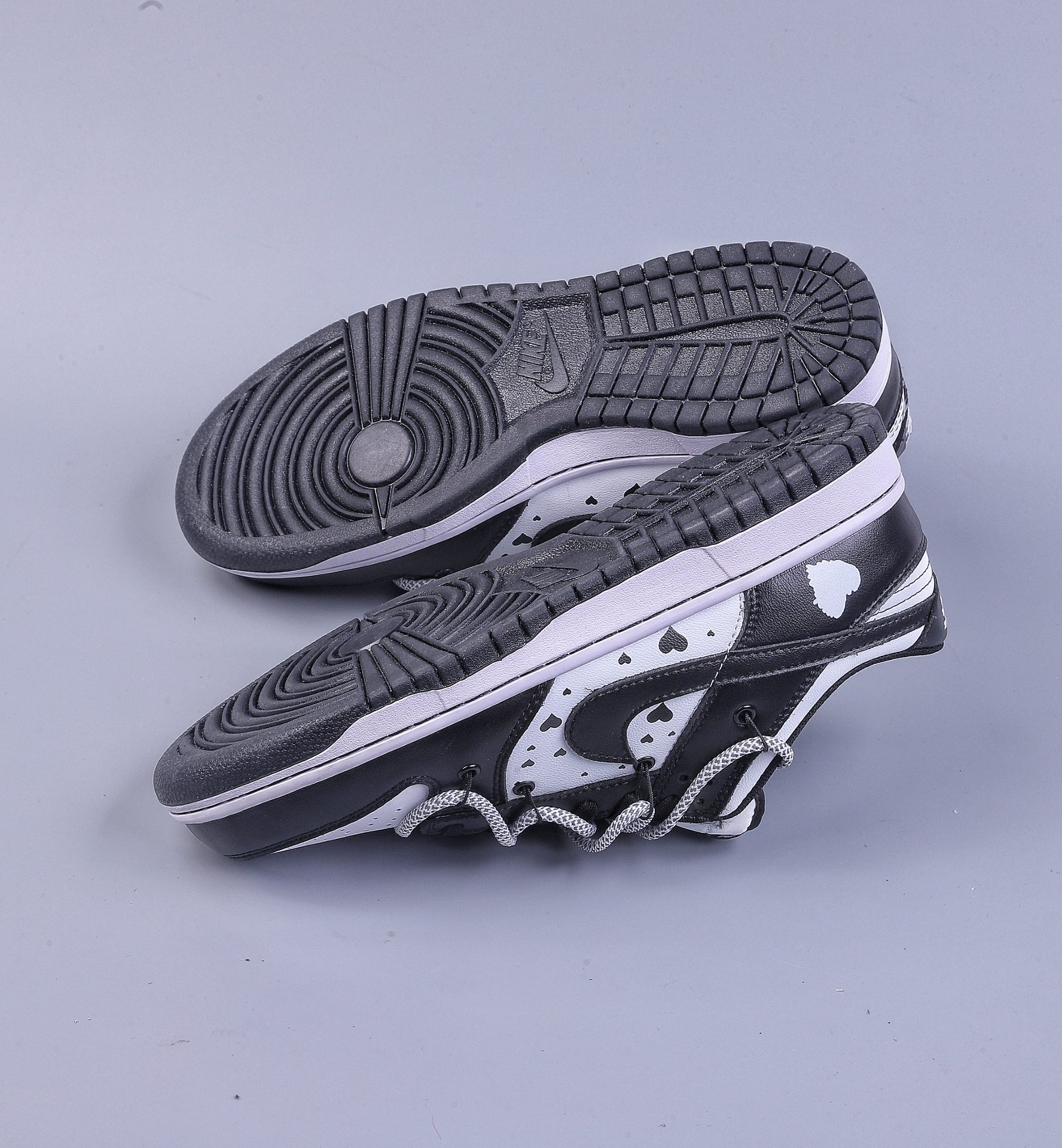 200 Nike Dunk Low 黑白小熊猫 情人节 定制版解构绑带休闲板鞋 DD1503-106