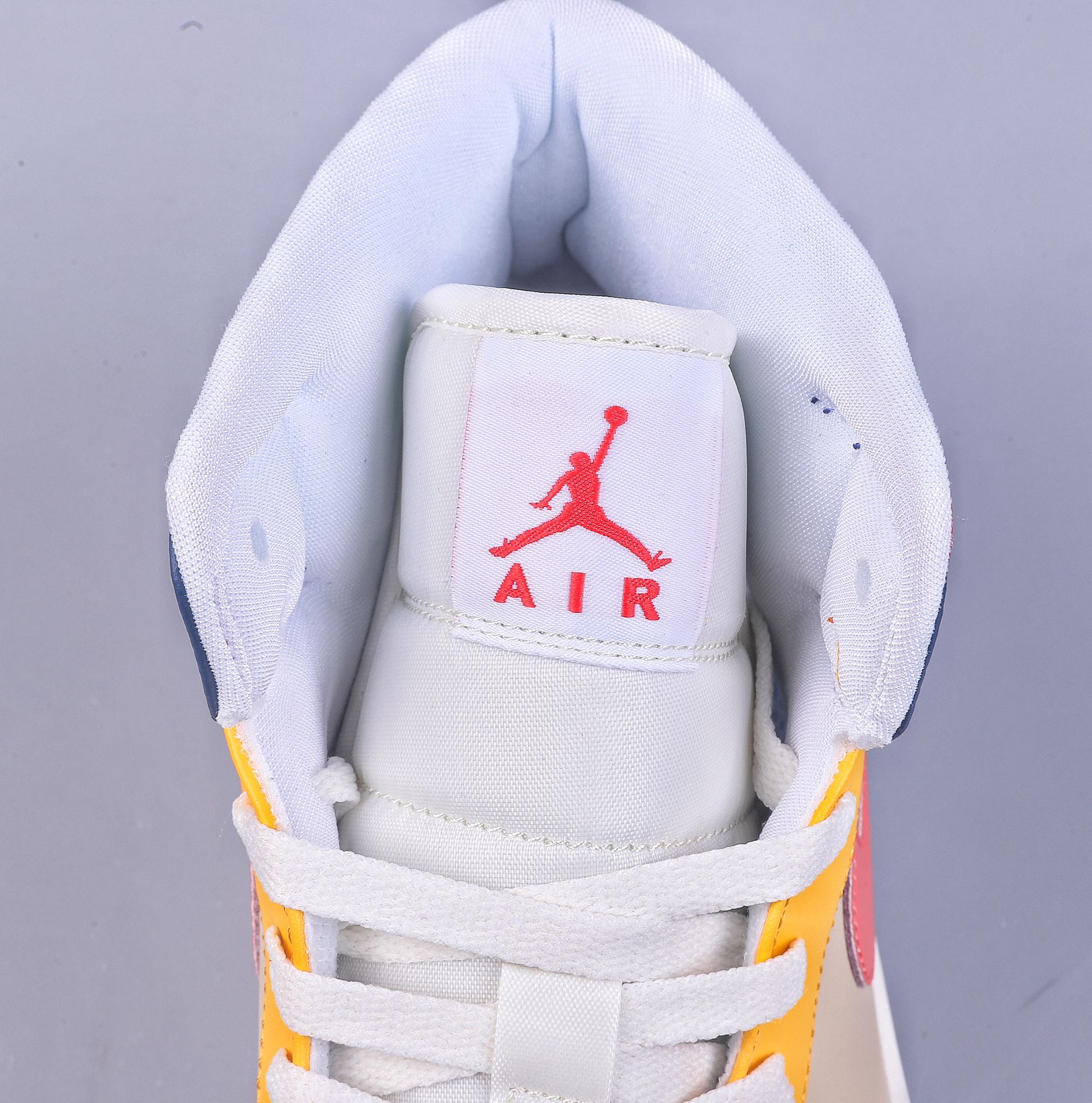 240 Air Jordan 1 Mid 蓝粉红 中帮系列 DN3738-400