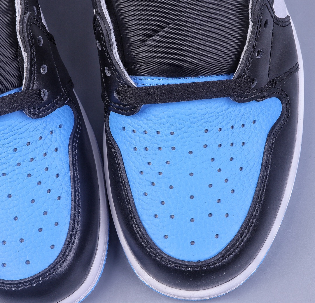 280  Air Jordan 1 High OG ”University Blue” 黑蓝脚趾 DZ5485-400