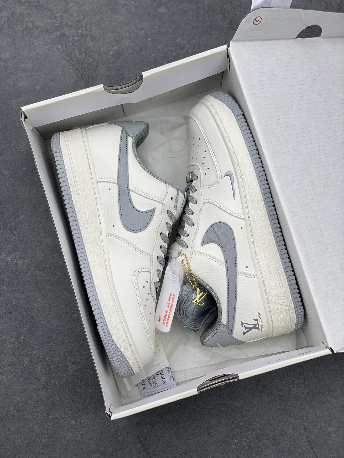 Nike Air Force 1 Low '07 Louis Vuitton Collab Sneakers - Limited Edition 10 i1680128179 4721 8
