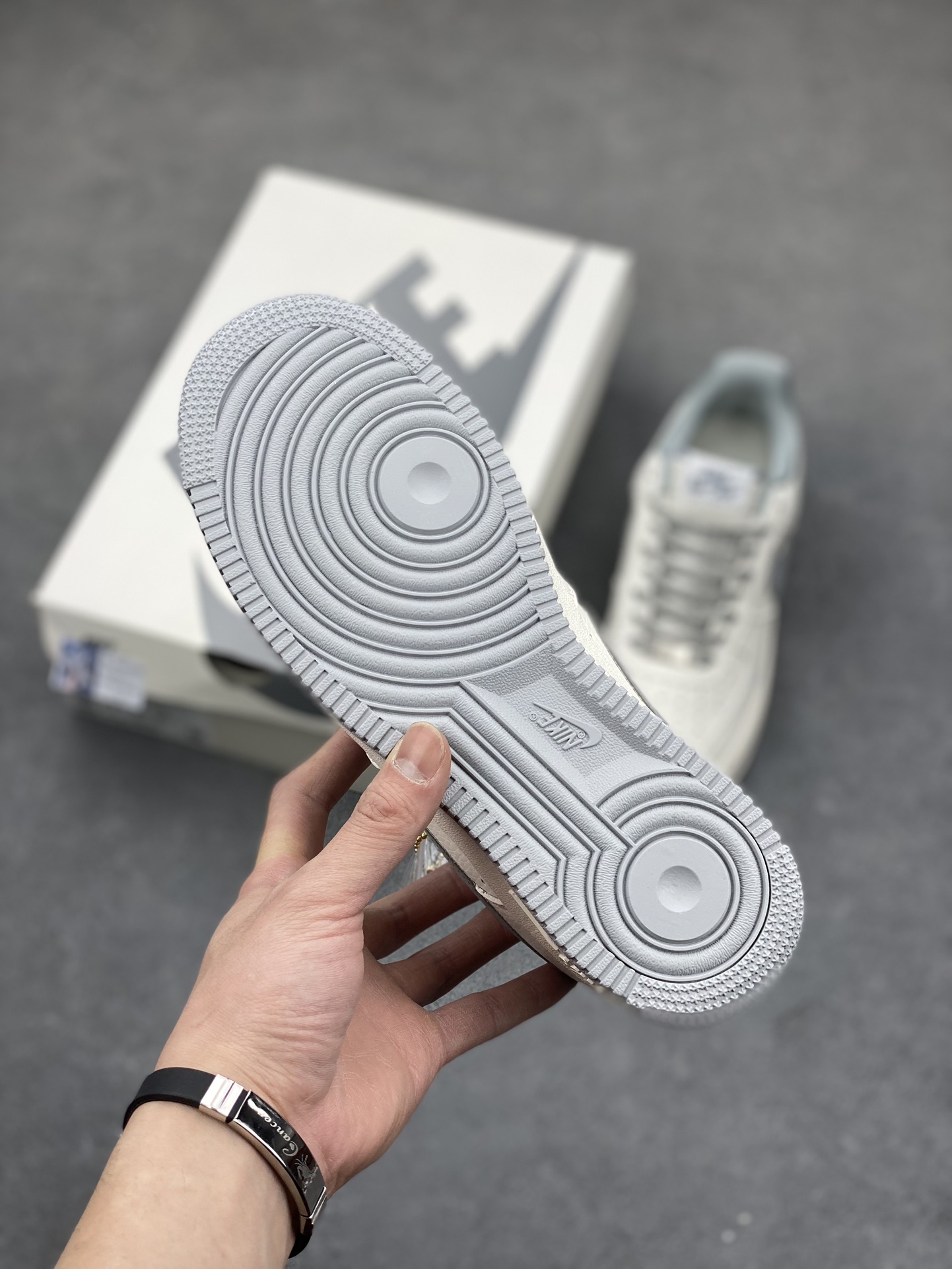 Nike Air Force 1 Low '07 Louis Vuitton Collab Sneakers - Limited Edition 7 i1680128179 5633 5