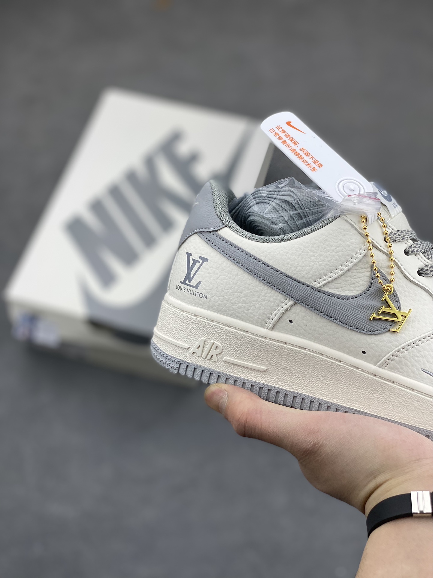 Nike Air Force 1 Low '07 Louis Vuitton Collab Sneakers - Limited Edition 6 i1680128179 5954 4