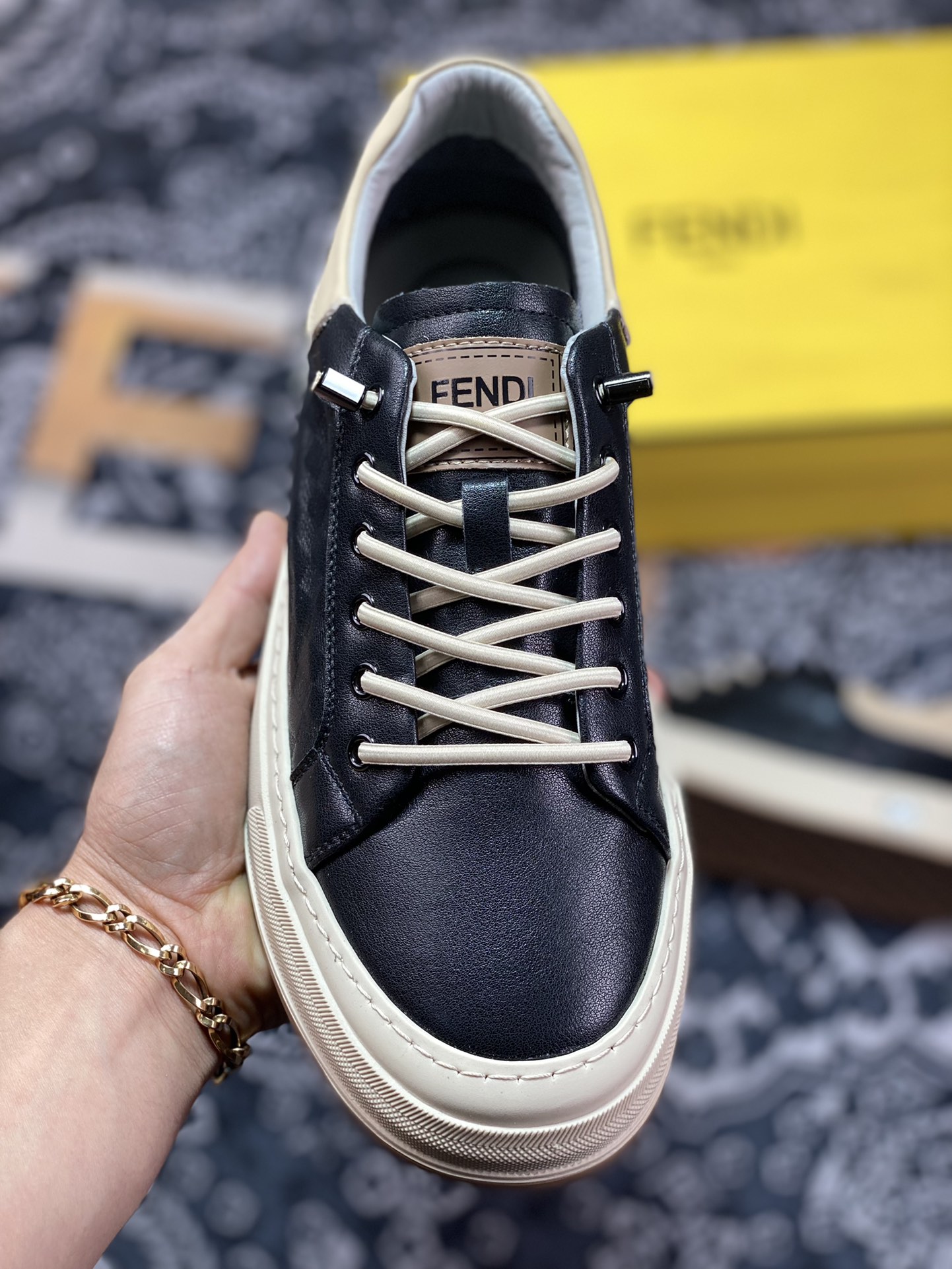 FENDI trendy fashion low top casual sneakers series