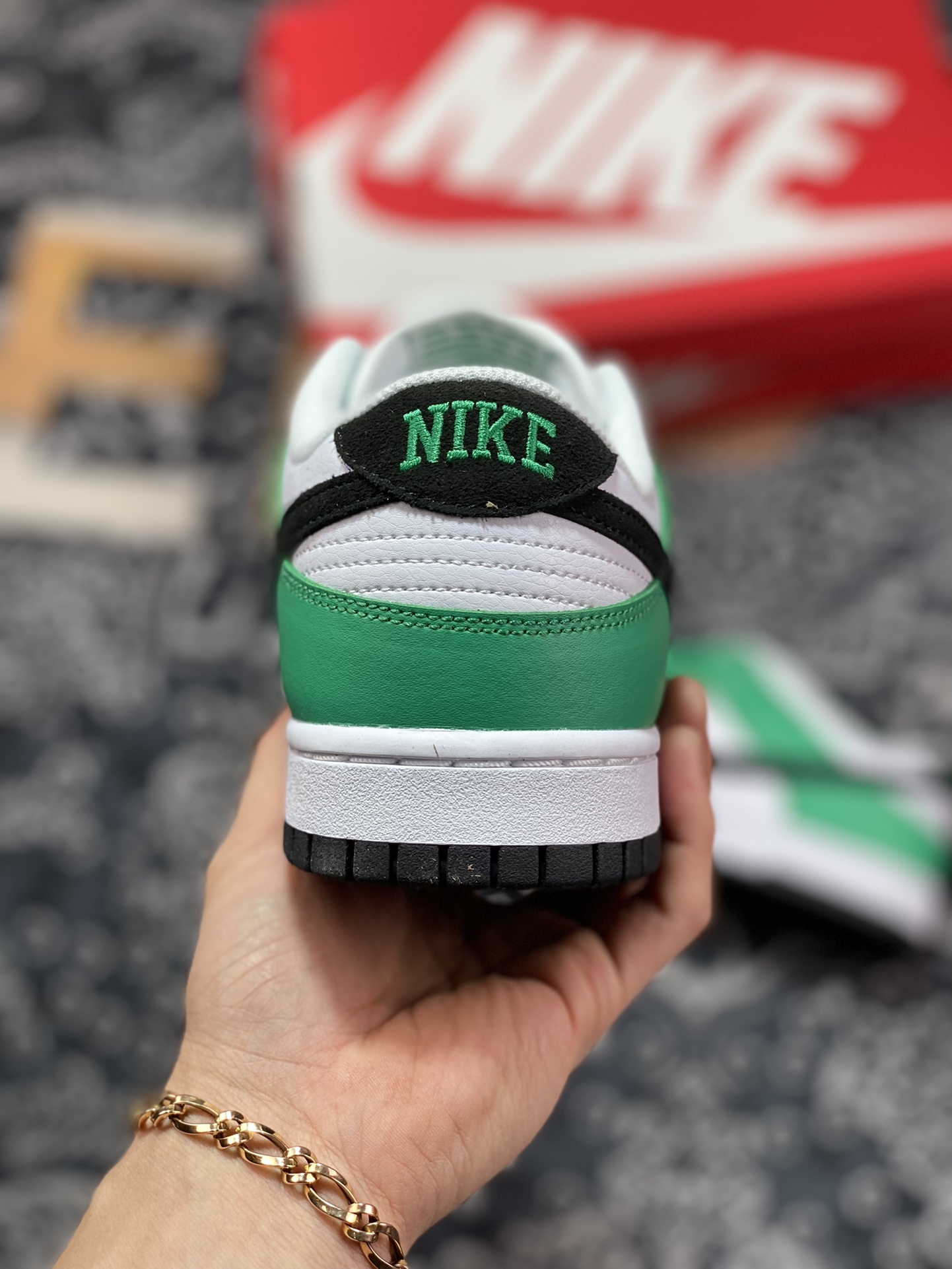 Dunk series low top casual sports skateboard shoes ”white, green and black” 3612-300