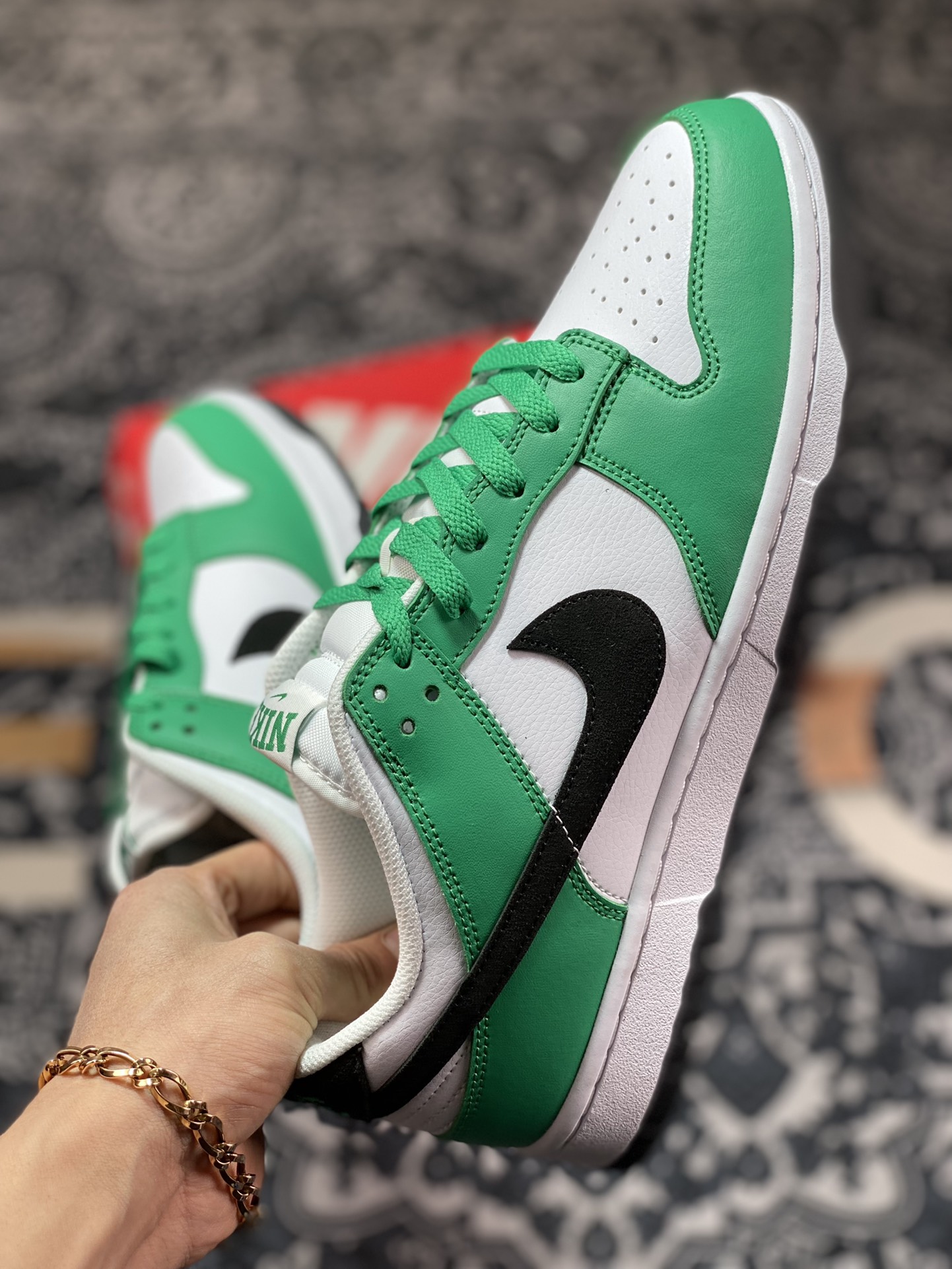 Dunk series low top casual sports skateboard shoes ”white, green and black” 3612-300