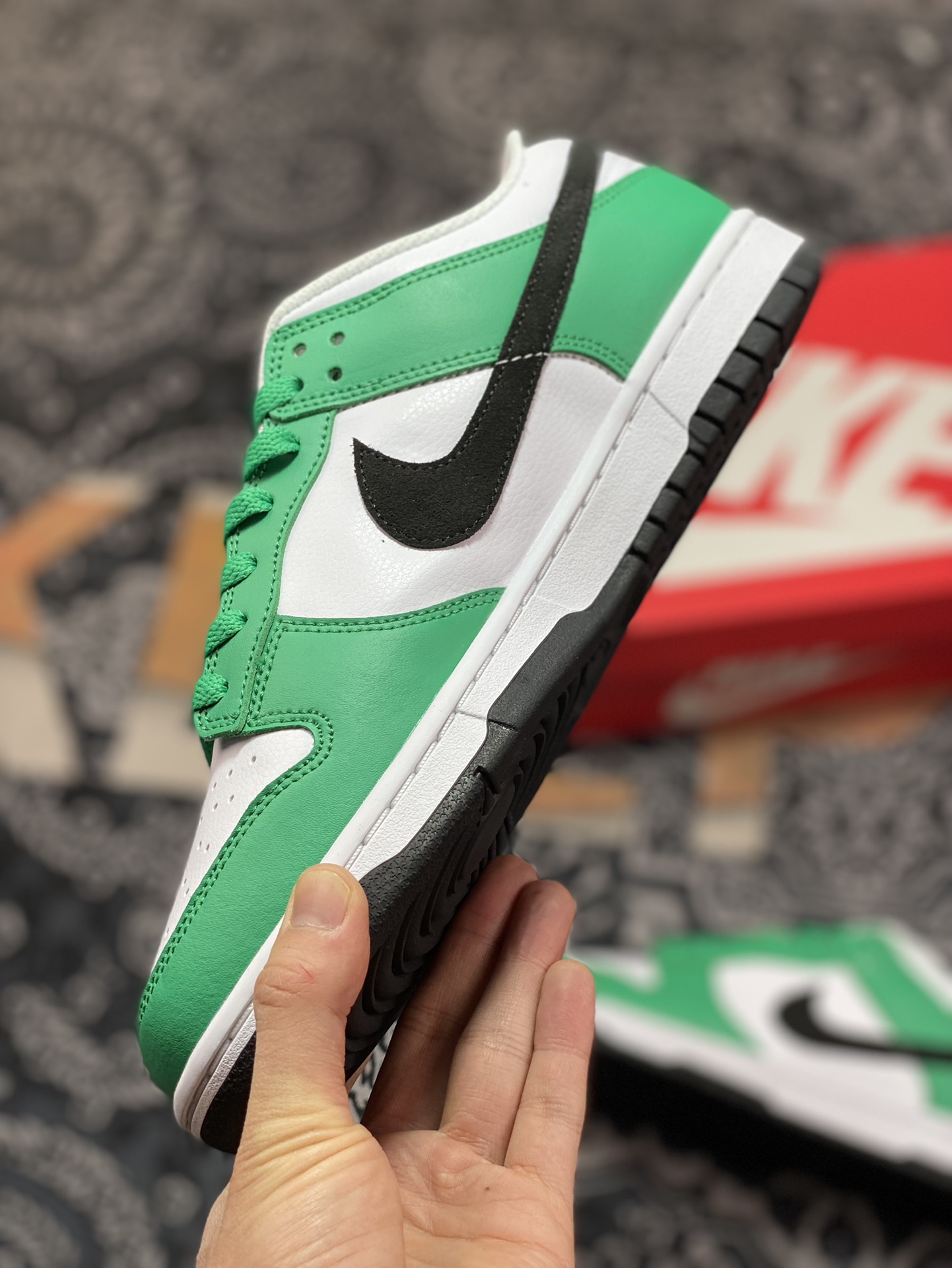 Dunk series low top casual sports skateboard shoes ”white, green and black” 3612-300