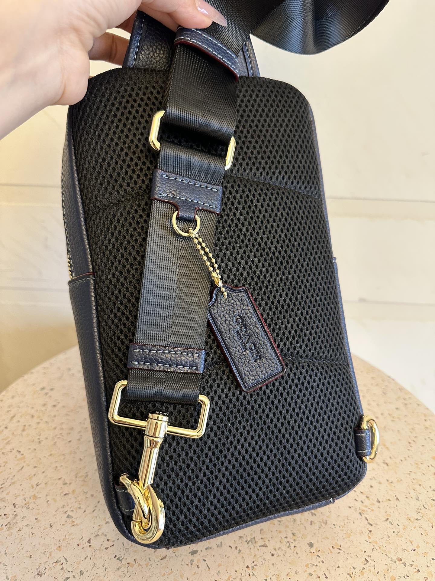 Coach 新款COACH 蔻驰 C9867 CG993香布雷牛仔 TURNER竖款 男士 老花胸包斜挎包