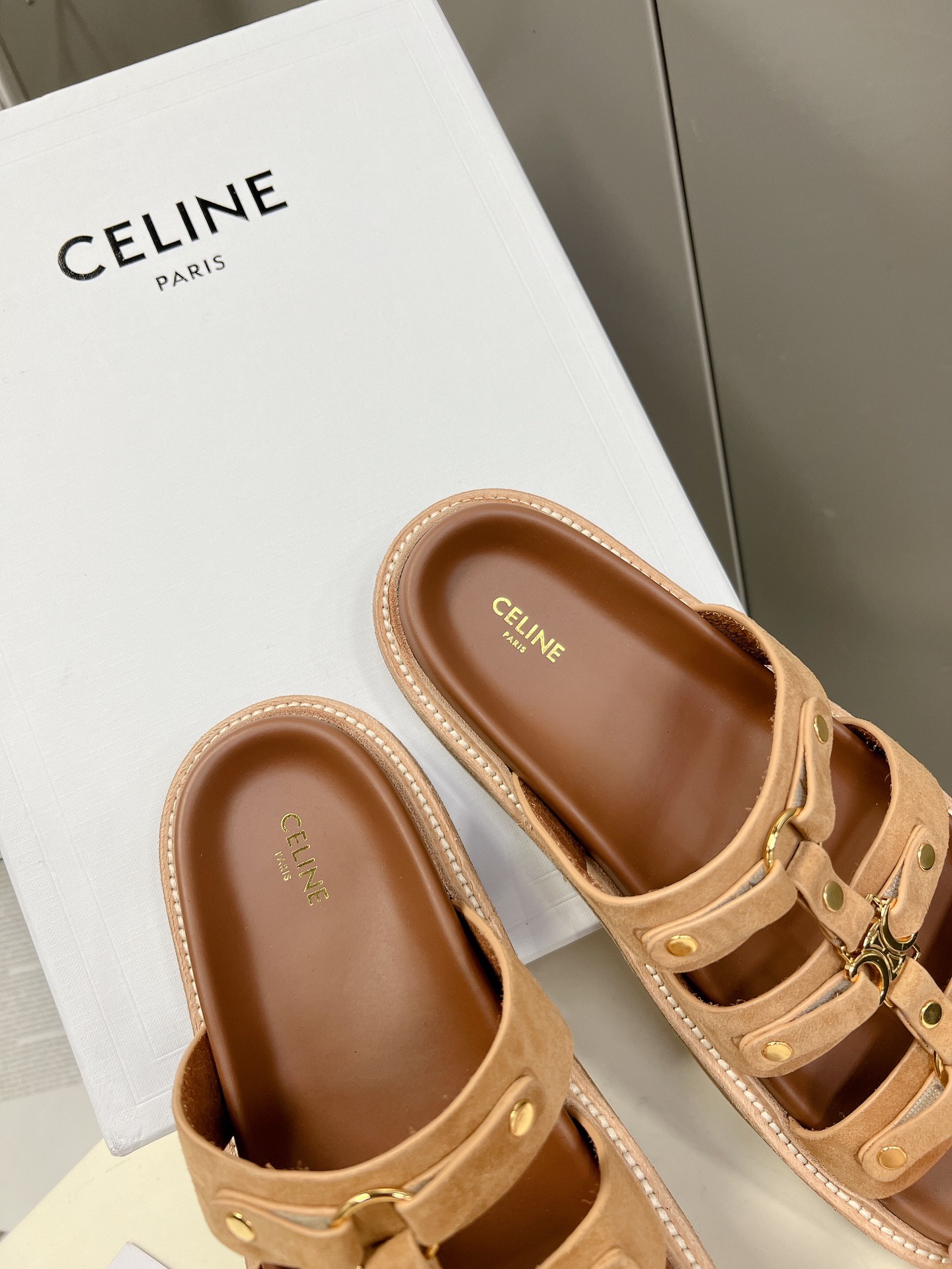 CELINE思琳代级别春夏新品凯旋门