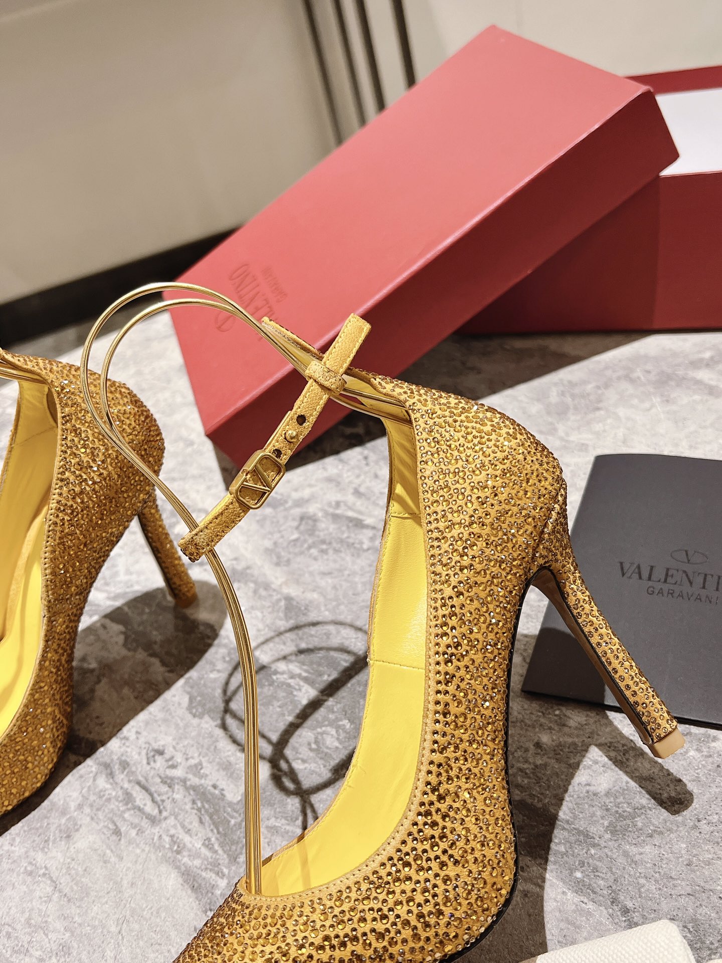 Valentino Women's Crystal-Embellished Pointed-Toe Pumps 8 i1680167951 5997 7
