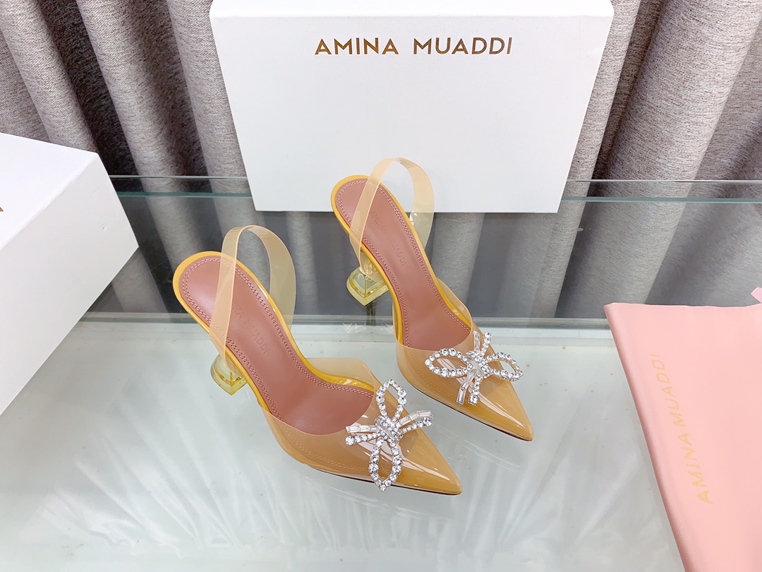 NO:240397,Amina Muaddi spring and summer new crystal heels high heels, summer must-have style, fashionable and versatile, 3 types of decorative buckles, leaf buckles, square buckles Original custom PVC material (remarks Taiwan's eager technology round edges without cutting feet), imported lambskin foot pads, imported genuine leather sole from Italy with injection molding and non-slip heel height 7cm/10cm size 35～39 (34, 40, 41, 42 customization without returning), high heels, sheepskin, Leather soles19860909Amina Muaddi春夏新款水晶跟高跟鞋,夏日必备款 时尚百搭 3种饰扣太阳扣、树叶扣、方扣 原版定制PVC 材料（备注台湾热切技术圆边不割脚）,进口小羊皮垫脚,意大利进口真皮大底 带注塑防滑 跟高7cm/10cm size35～39（34、40、41、42定制不退换）,高跟鞋,high heels,sheepskin,Leather soles,Women's Shoes