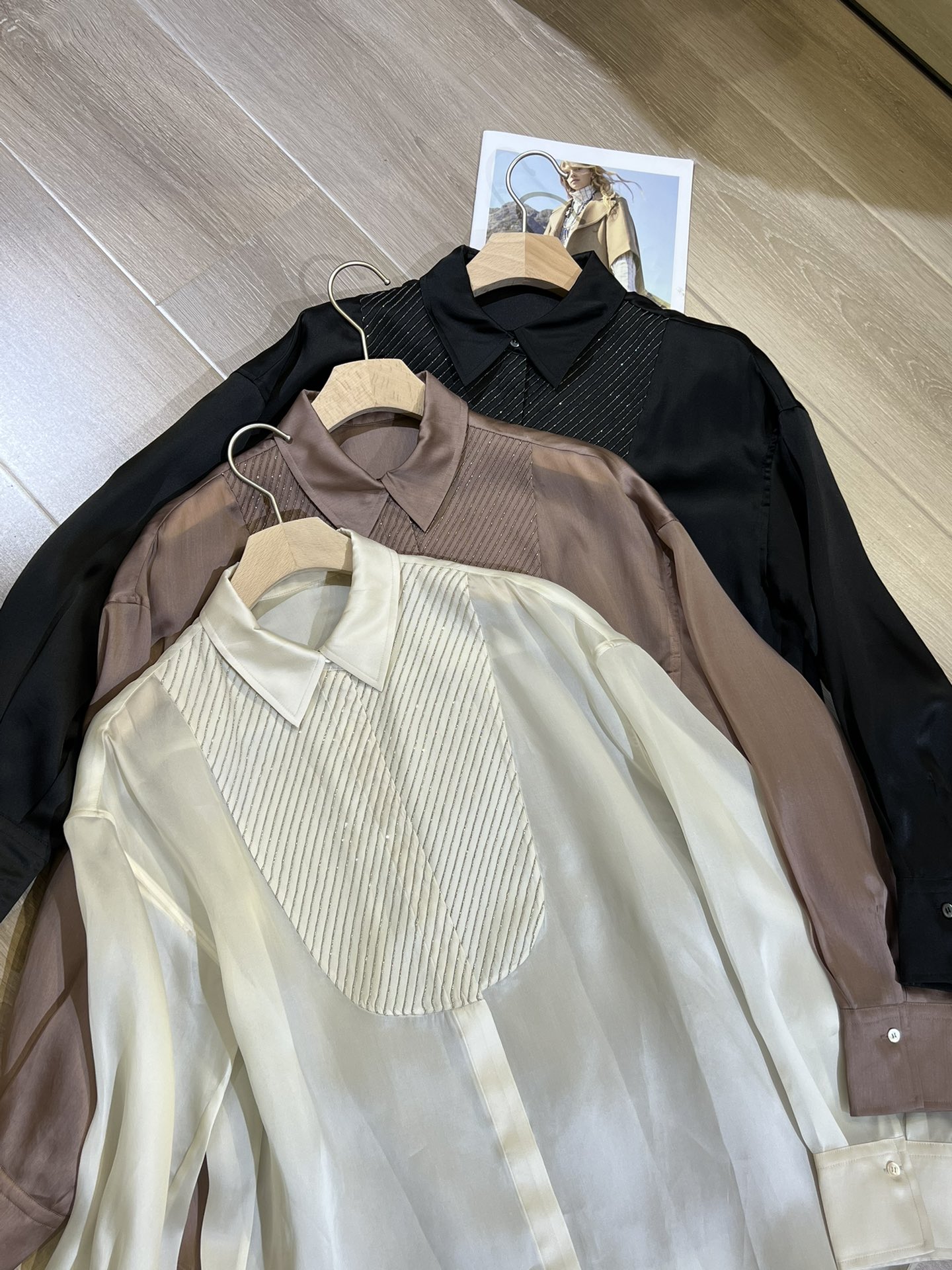 Brunello Cucinelli Silk Blend Organza Shirt with Embellished Detailing 6 i1680188347 7248 6