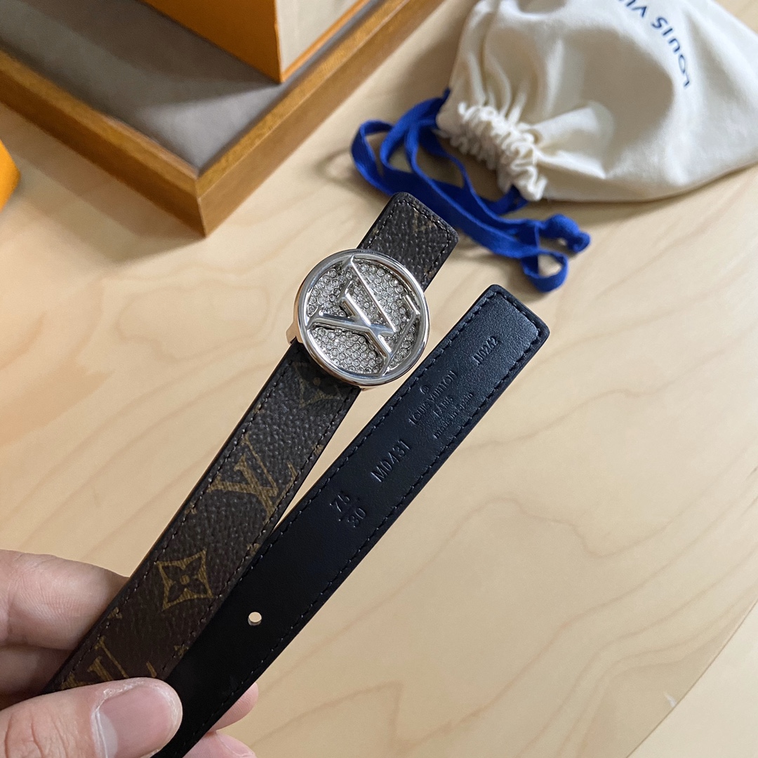Louis Vuitton LV 代购级别女士双面腰带 双面可用 带身采用 Monogram帆布 Damier帆布设计