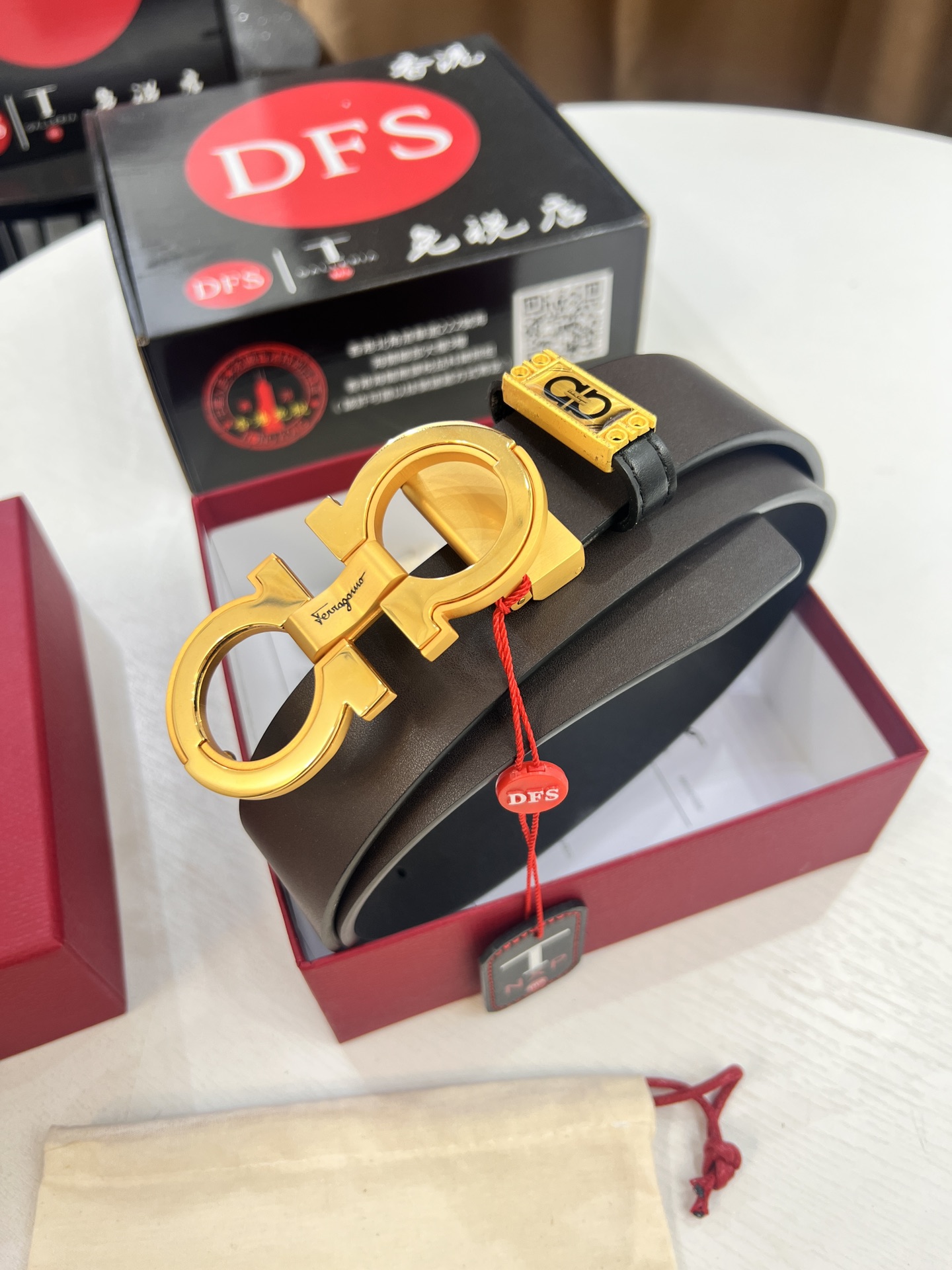 菲拉格慕男士皮带 腐蚀logo新款8字精钢五金 宽度3.5cm-Top High Quatity Cheap Sneakers Fashion Clothing Clothes Bags handbags Shoes of all Brand wholesale With The best Quality And Beautiful Price from China Factory Chinese suppliers wholesaler seller 菲拉格慕男士皮带 腐蚀logo新款8字精钢五金 宽度3.5cm