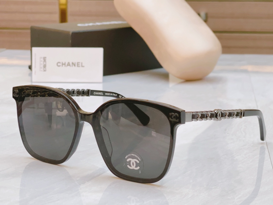 CHANEL香奈儿双C logo装饰女士太阳眼镜