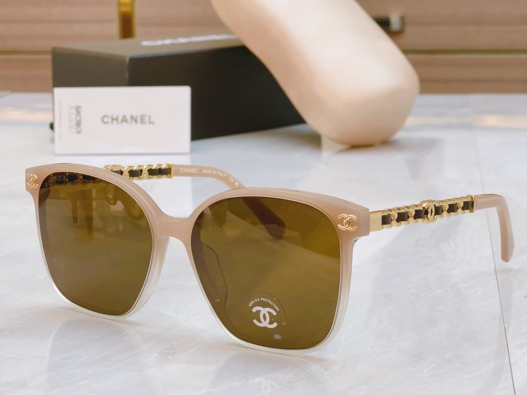 CHANEL香奈儿双C logo装饰女士太阳眼镜
