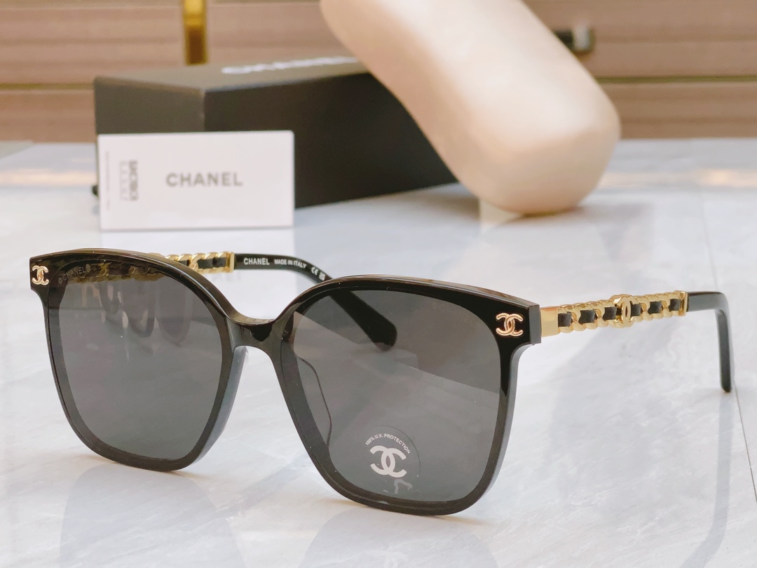 CHANEL香奈儿双C logo装饰女士太阳眼镜