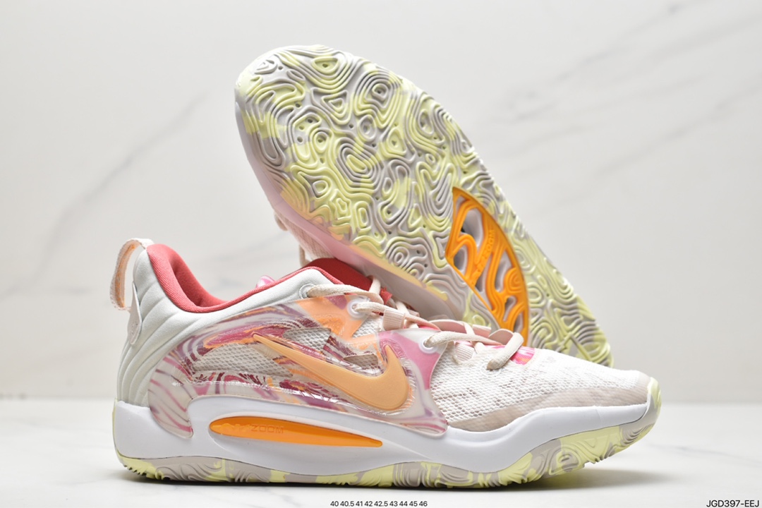 180 Nike Zoom KD15全新的 Zoom KD 15使用了全掌＋前掌扇形重叠式气垫配置DM1054-100