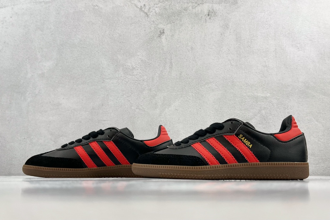 150 足球豪门系列 “红魔”曼联 adidas originals Samba 黑红 HQ7030