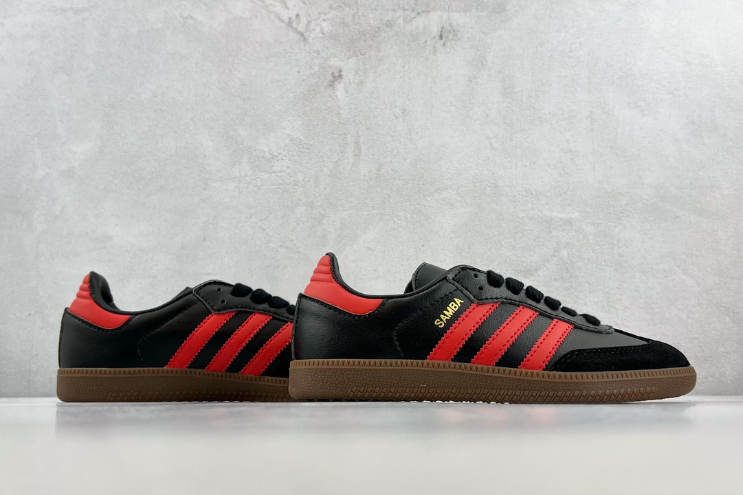 150 足球豪门系列 “红魔”曼联 adidas originals Samba 黑红 HQ7030