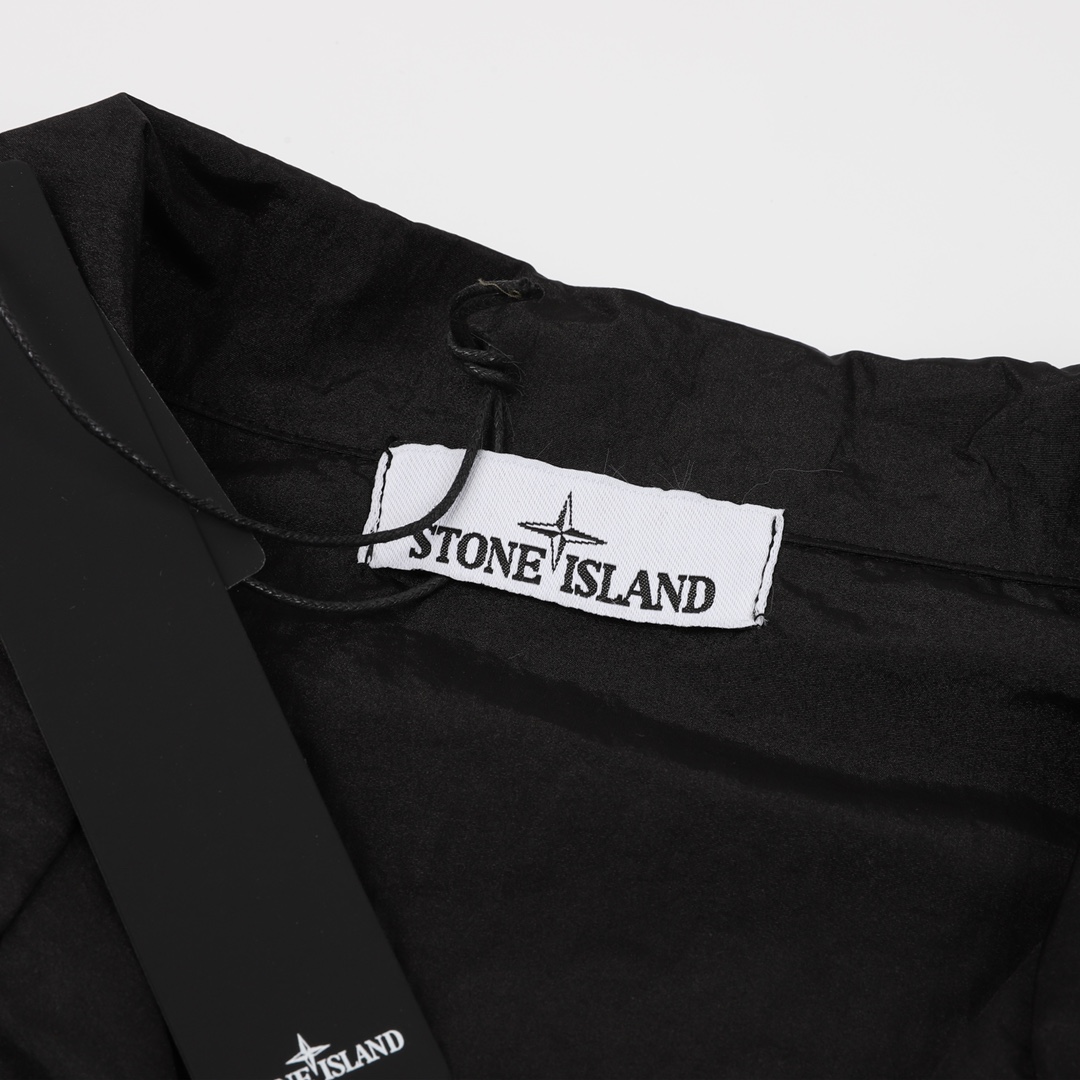 300 STONE ISLAND石头岛金属尼龙夹克外套