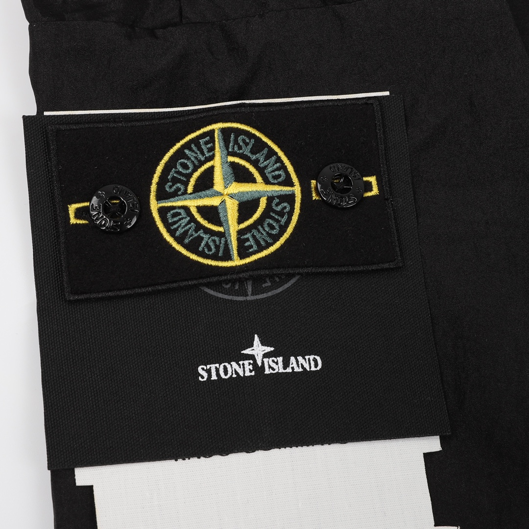 300 STONE ISLAND石头岛金属尼龙夹克外套