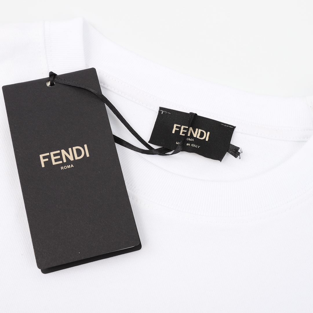 160 Fendi/芬迪 卡通熊满印短袖T恤