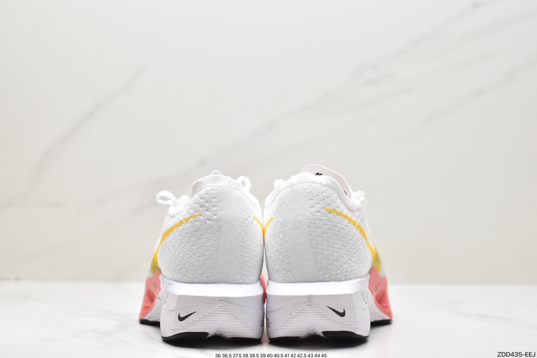 230 NIKE ZoomX Vaporfly NEXT% 3 马拉松 泡棉超轻缓震运动慢跑鞋 DV4219-500