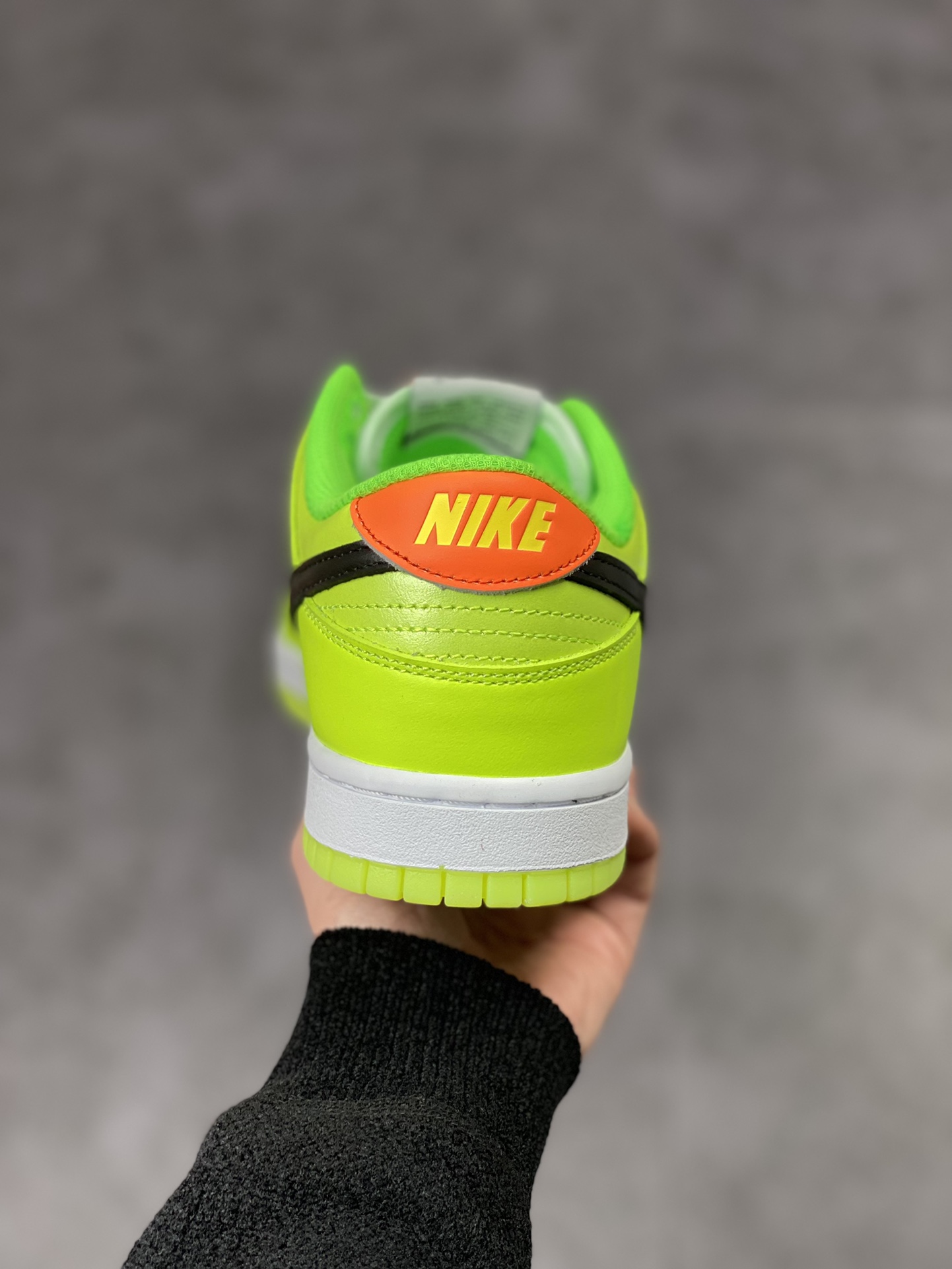 350 Nike Dunk Low ”Glow in the Dark” 荧光绿 FJ4610-702