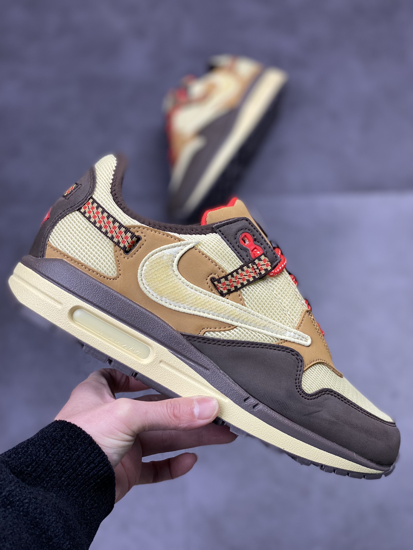220 Travis Scoot x Nike Air Max 1 卡其棕倒钩 DO9392-200