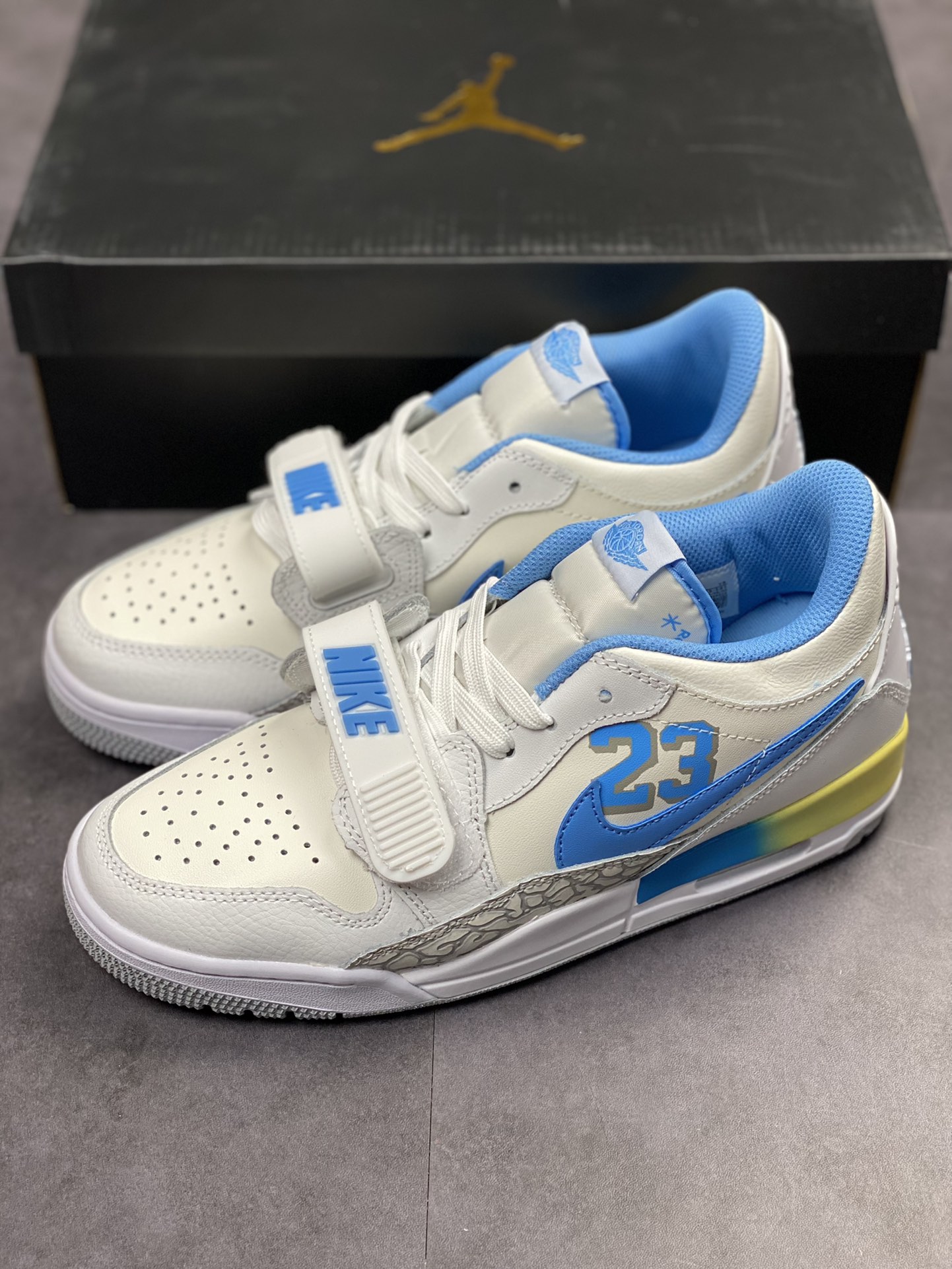 200 Air Jordan Legacy 312 Low 有着交错结合的设计FJ7223-141
