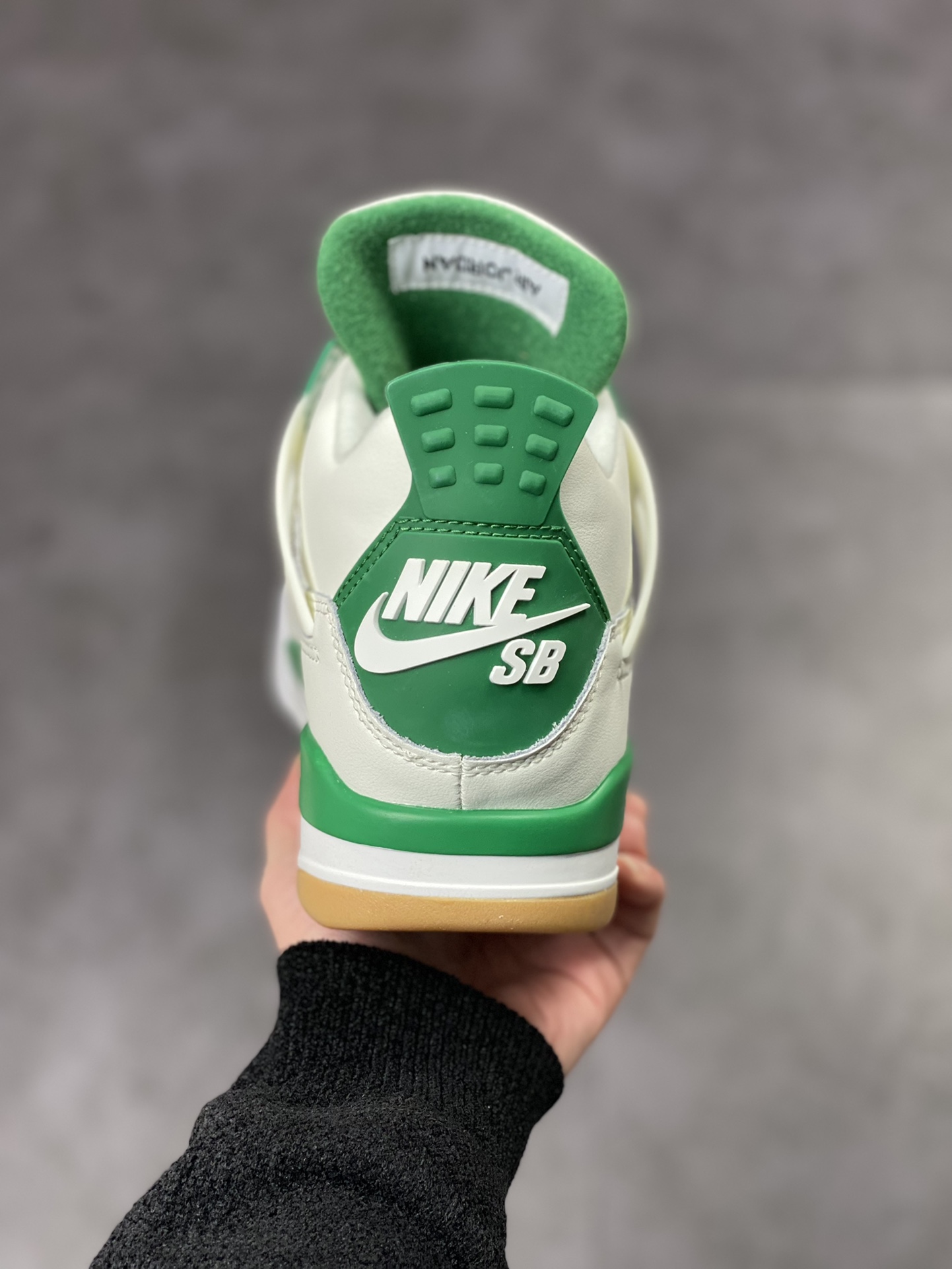 240 Nike SB x Air Jordan 4 Retro ”Pine Green” 绿松石  DR5415-103