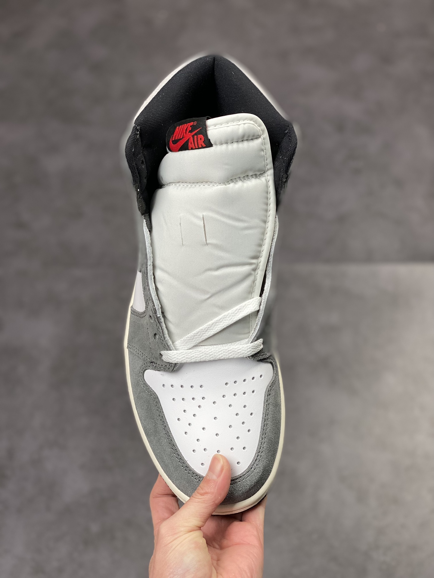 300 Air Jordan 1 Retro “Washed black” 水洗灰脚指 DZ5485-051
