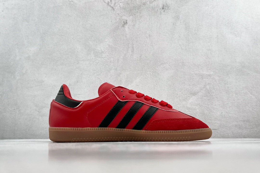 Football giants ”Bundesliga giants” Bayern Munich adidas originals Samba red and black HQ7031