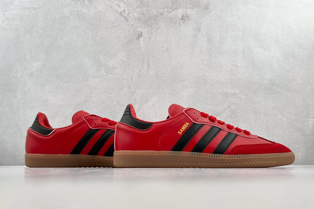 Football giants ”Bundesliga giants” Bayern Munich adidas originals Samba red and black HQ7031