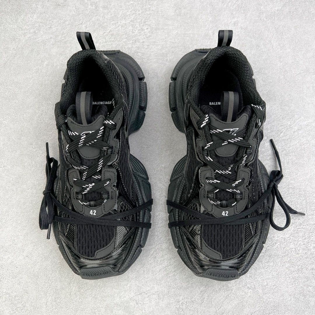 图片[2]-💰350 ＃VG零售版 BALENCIAGA 3XL Sneakers 巴黎世家十代网布系带低帮走秀复古老爹鞋 全套原纸板楦头开发 最原汁原味的灵魂版型 全鞋荧光划线卡点 胶水把控整洁度追求极致完美 每一双都是工艺品 多重QC质检 超越公司货的品控标准 实实在在的免检产品 原盒原配 正确字体电绣 粗细、位置、大小正确 侧边TPU 透气孔匹配意产原版 正确分离大底 TPU软底 原版一致大底LOGO 立体感十足 原厂皮料水洗做旧 采购原厂网纱 不含皮革 网布材料和聚氨酯 磨损效果 鞋头边缘和后帮 Balenciaga 徽标 鞋面和后跟凸印尺码 鞋舌 3XL 橡胶品牌标识和反光细节 鞋帮拉袢和鞋舌拉祥 配反光细节 备用鞋带在鞋履前侧 可在穿着前取下 便于不同造型搭配 正常尺码 尺码：35 36 37 38 39 40 41 42 43 44 45 46 编码：by4936020-运动鞋