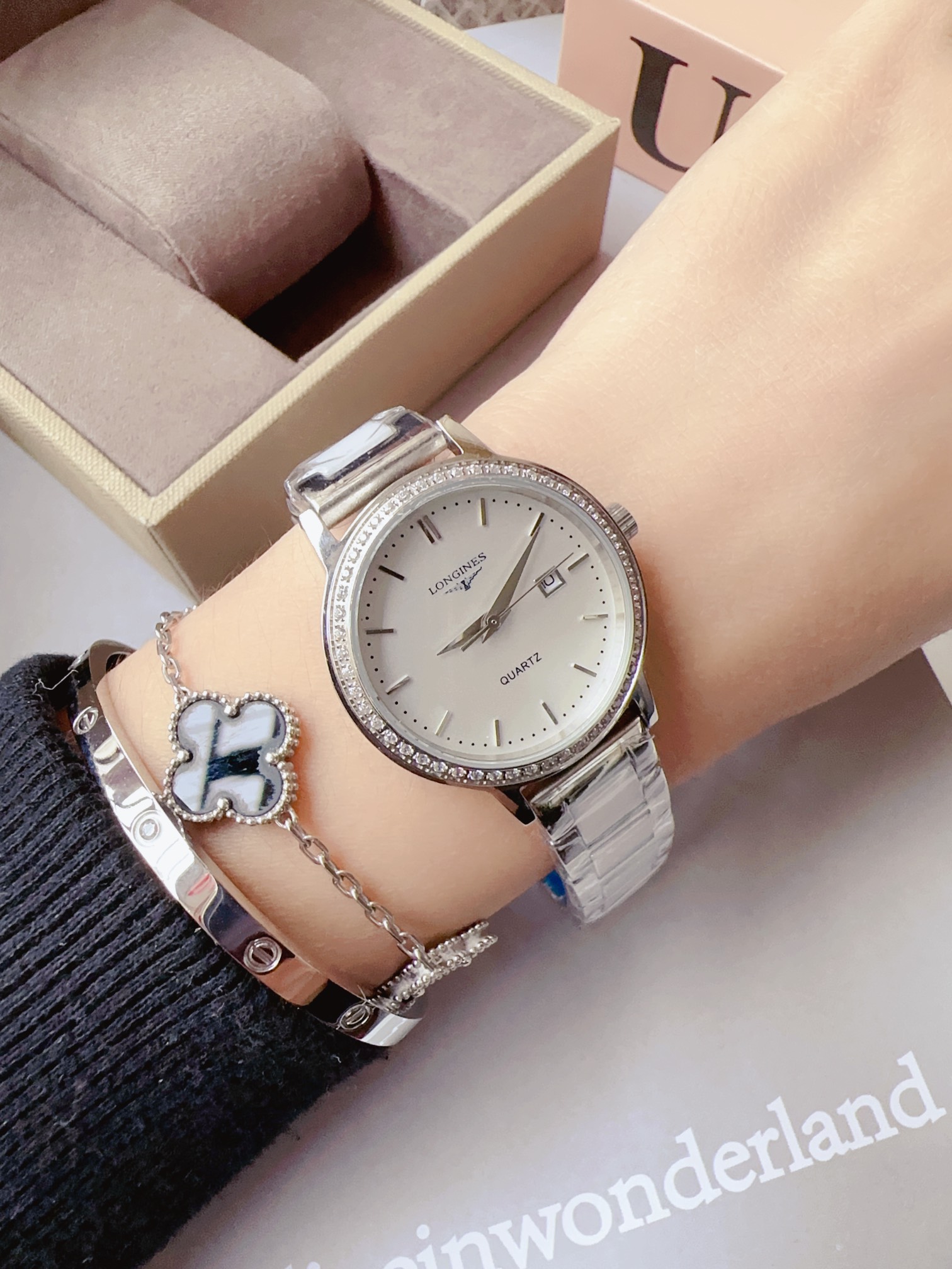 Longines 浪琴-Longines 女款 进口石英机芯 矿物质玻璃镜面 316L精钢表壳 直径28mm厚8mm 该款腕表备受女性喜爱