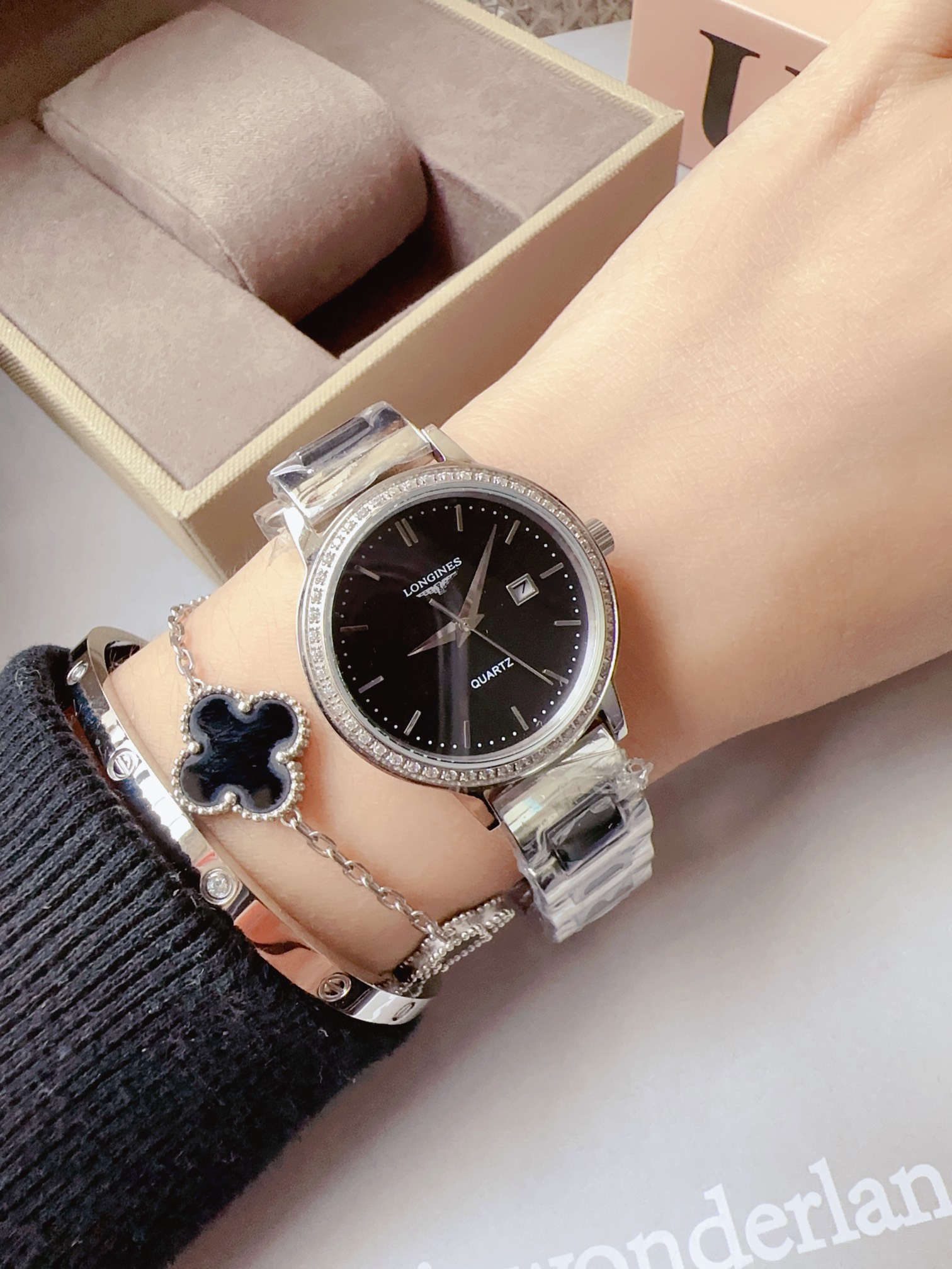 Longines 浪琴-Longines 女款 进口石英机芯 矿物质玻璃镜面 316L精钢表壳 直径28mm厚8mm 该款腕表备受女性喜爱
