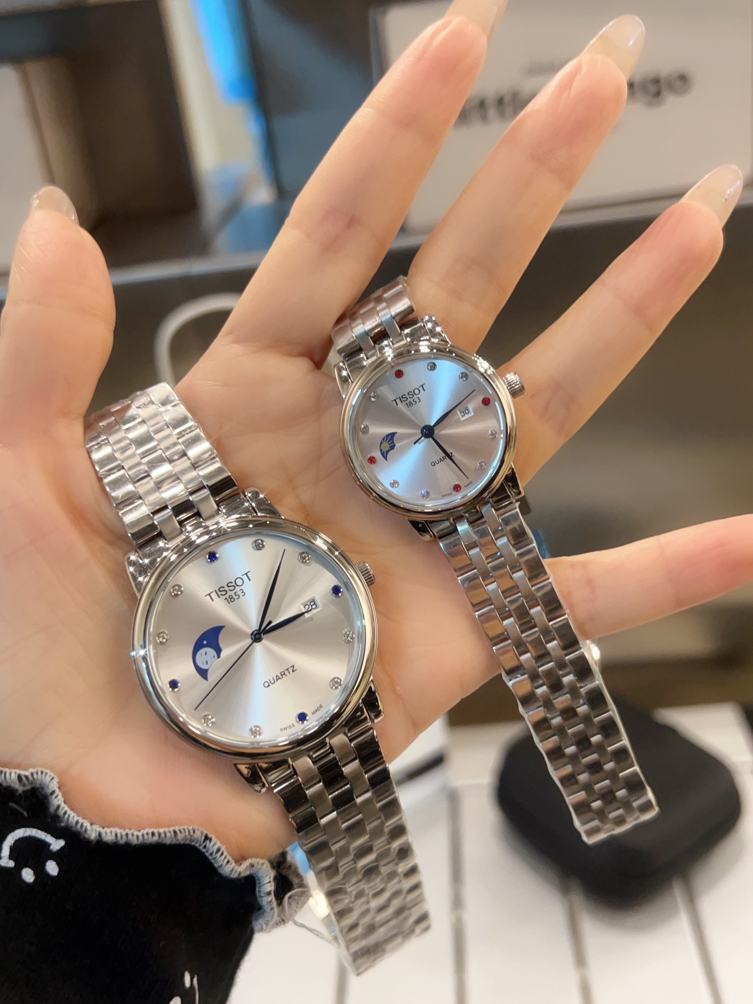 Trendy Couple Watch Set: TISSOT-TISSCOT Golden Courage with Unique Features