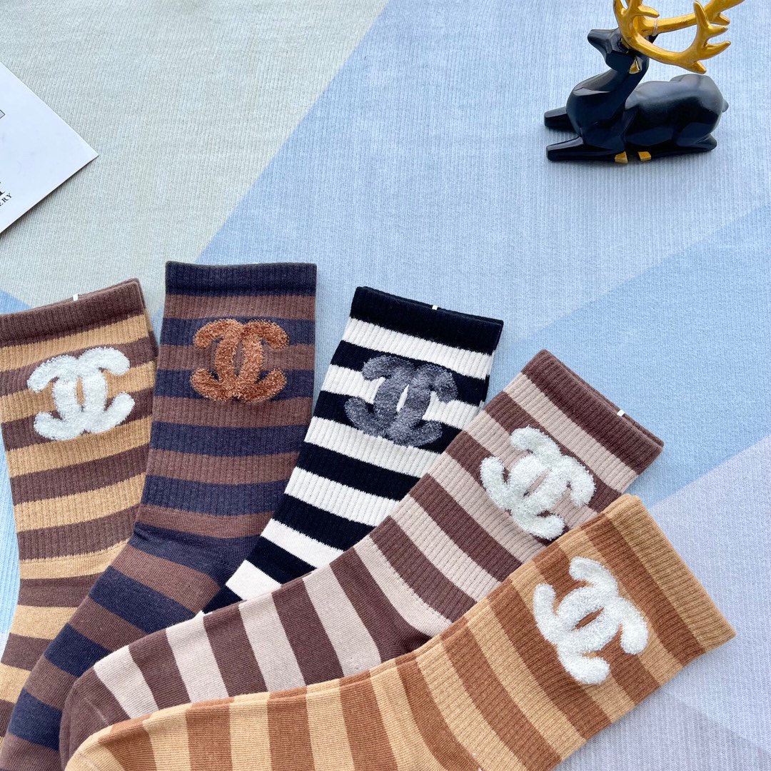 Chanel香奈儿新款中长筒袜堆堆袜