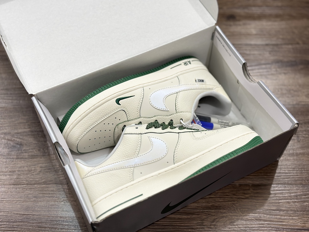 260 Nike Air Force 1 LOW 空军一号低帮运动鞋  DD9915-600