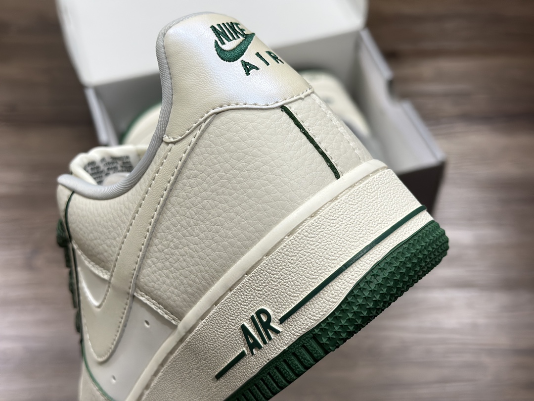 260 Nike Air Force 1 LOW 空军一号低帮运动鞋  DD9915-600