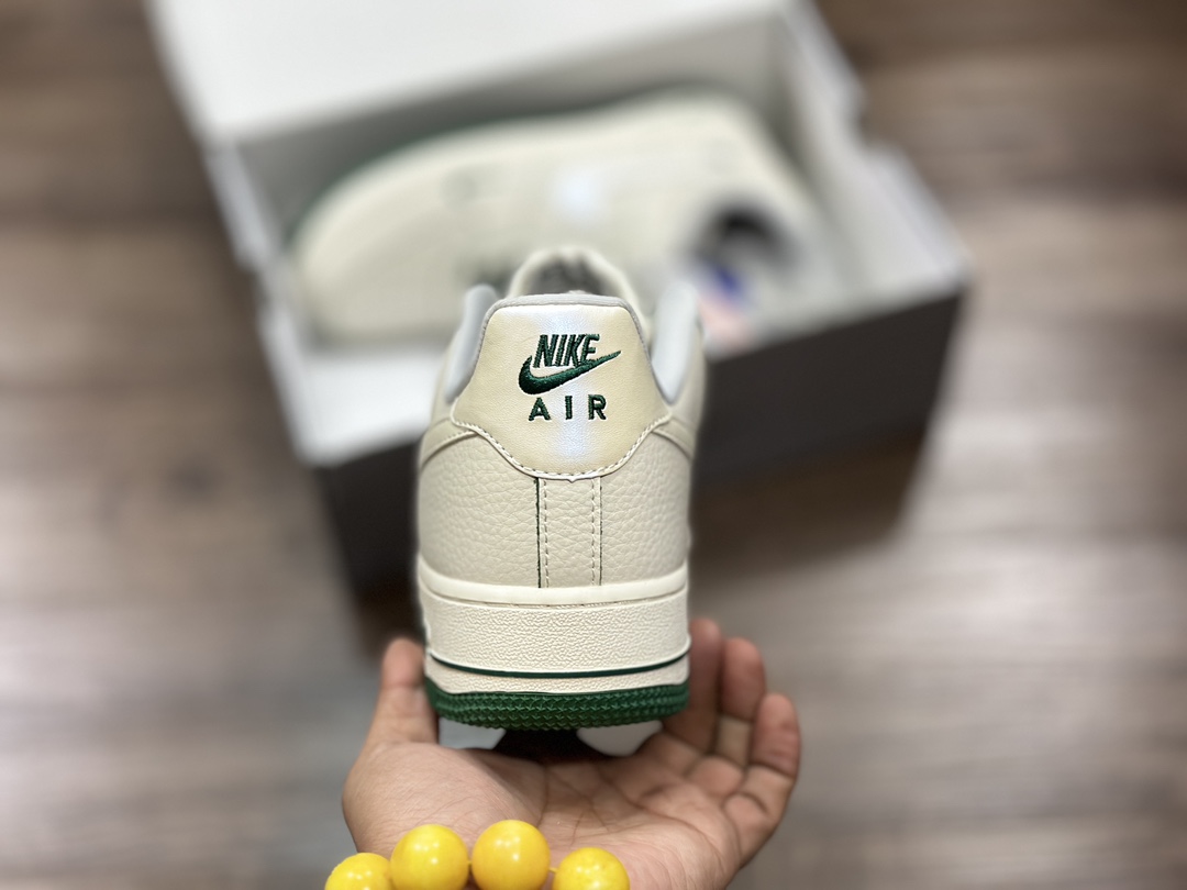 260 Nike Air Force 1 LOW 空军一号低帮运动鞋  DD9915-600