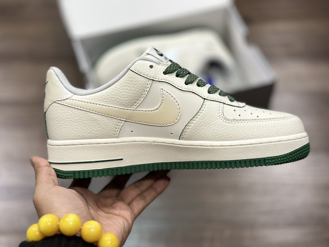 260 Nike Air Force 1 LOW 空军一号低帮运动鞋  DD9915-600