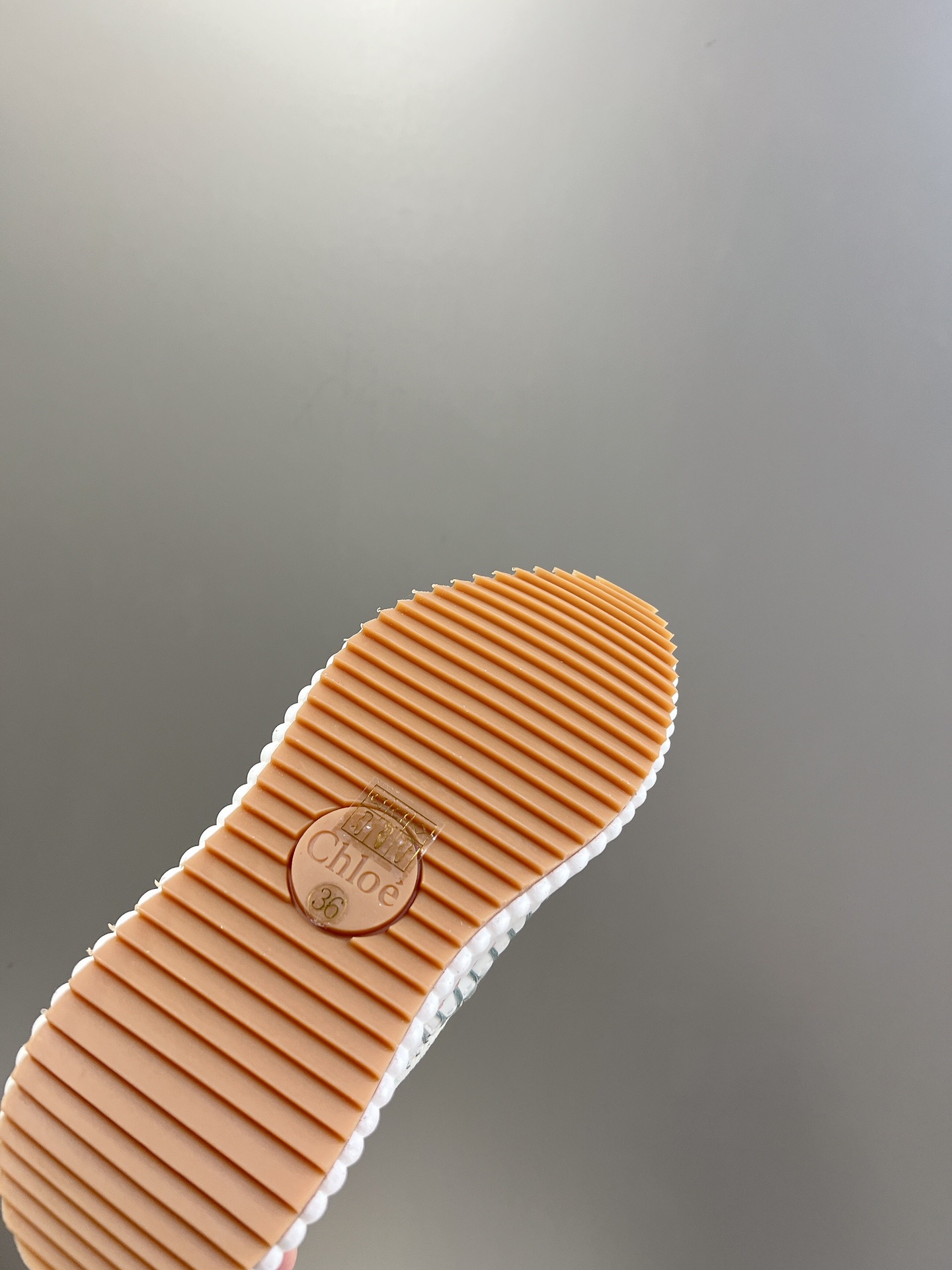 chloe克洛伊Namasneaker彩虹系列运动鞋孙怡宋茜明星同款原材料是可再生物料制作全手工缝马克线